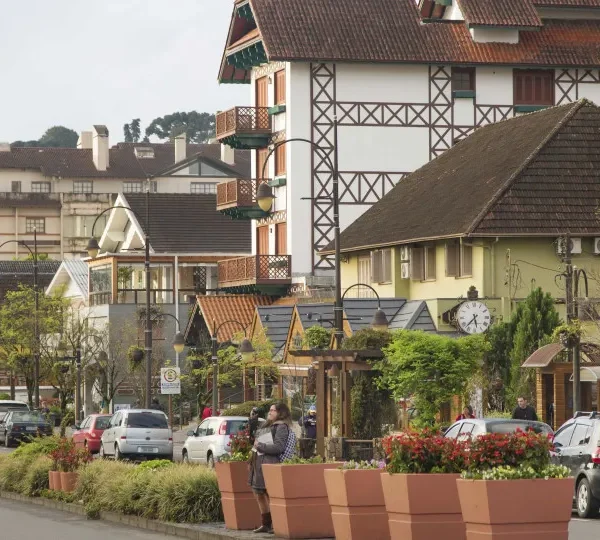Funcionário morre durante manutenção em parque de neve de Gramado