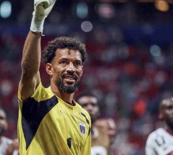 Goleiro Vozinha brilha contra a Espanha e vira destaque na Copa