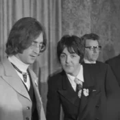 Paul McCartney diz que briga com John Lennon no fim dos Beatles doeu