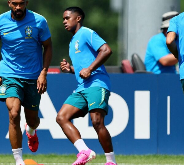 Sem Neymar, Brasil finaliza preparação para estreia na Copa no sábado