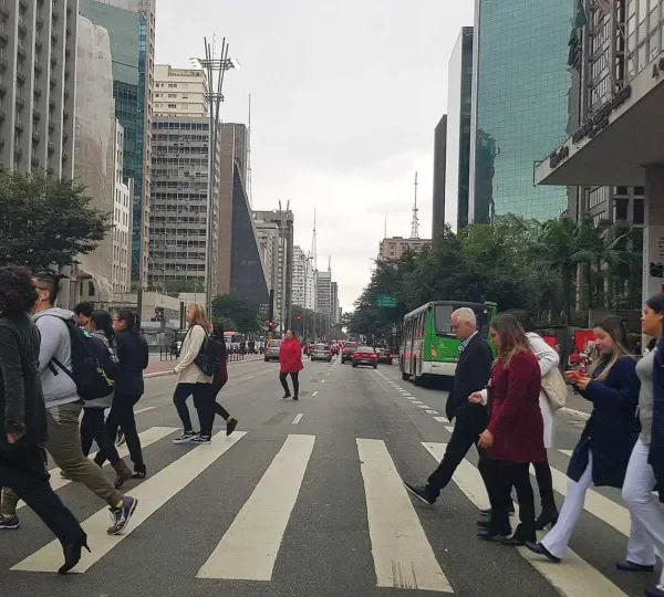 Semana começa com temperaturas variando de 10°C a 25°C em São Paulo