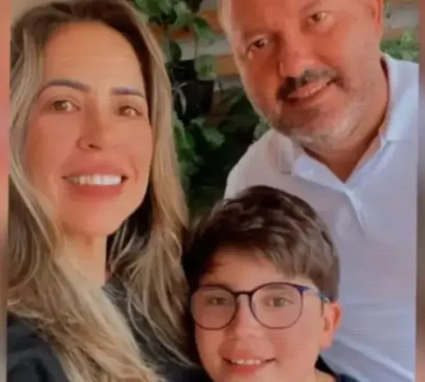 Vereador, esposa e filho morrem em colisão de carro com caminhão no interior de Goiás