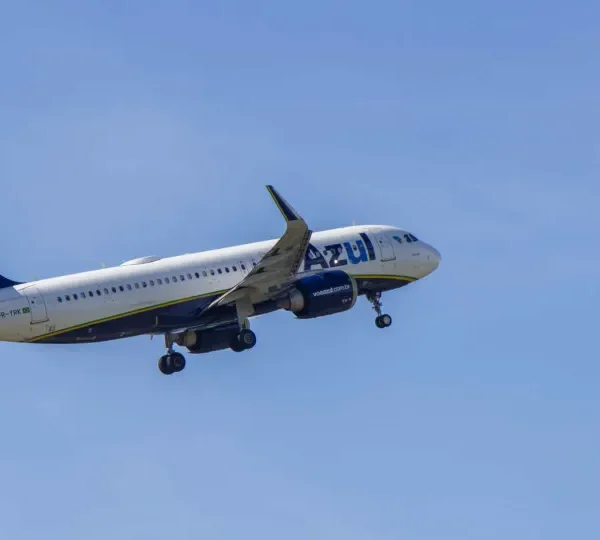 Voo da Azul para os EUA retorna a Campinas (SP) por 'questões técnicas'