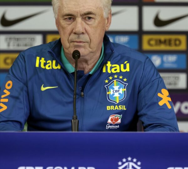 Wesley é cortado da Seleção Brasileira por lesão em amistoso